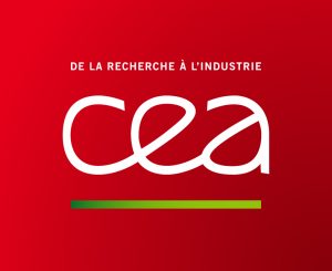 CEA_logo_quadri-sur-fond-rouge
